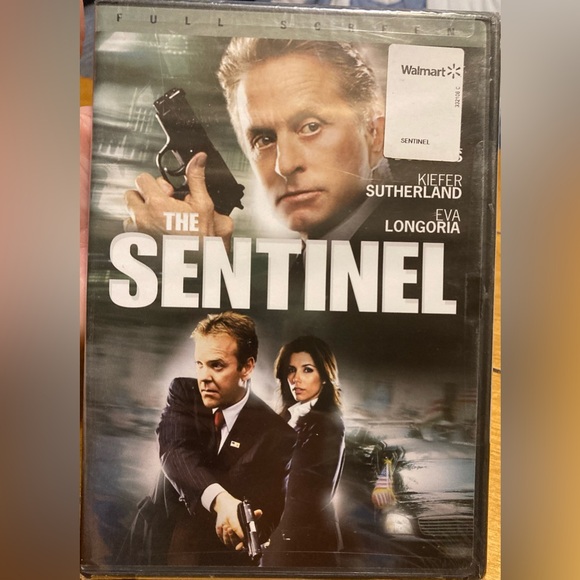NWT The Sentinel DVD - Picture 1 of 4